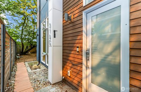 Photo of 319 C Malden Avenue E, Seattle, WA 98112 (MLS # 2426263)