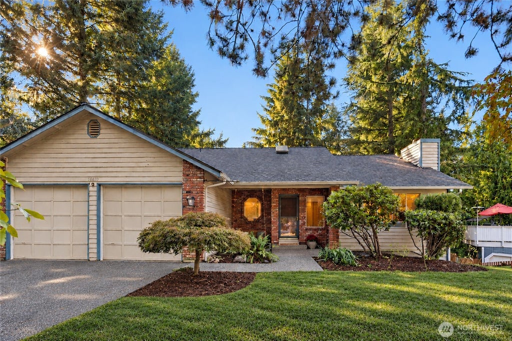 Photo of 18439 146th Avenue NE, Woodinville, WA 98072 (MLS # 2584500)