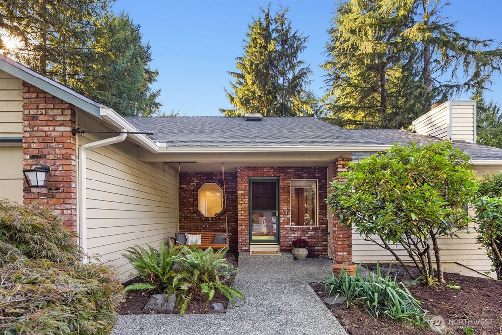 Photo of 18439 146th Avenue NE, Woodinville, WA 98072 (MLS # 2584500)