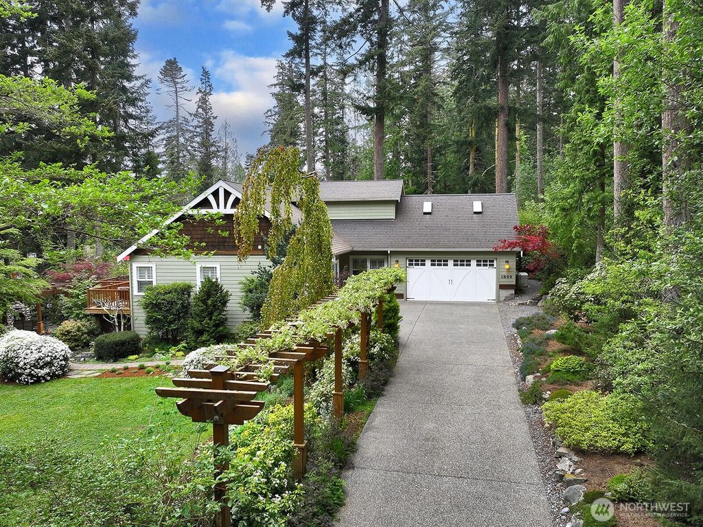 Photo of 1899 Beverly Beach Road, Freeland, WA 98249 (MLS # 2518734)