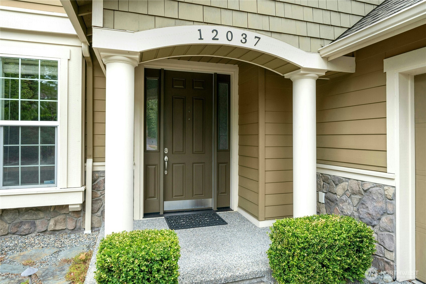 12037 165 Place NE