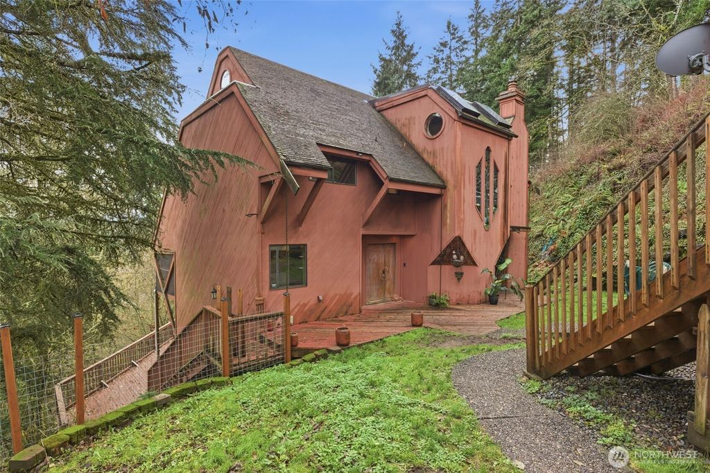 Photo of 12425 137th Avenue E, Puyallup, WA 98374 (MLS # 2462964)