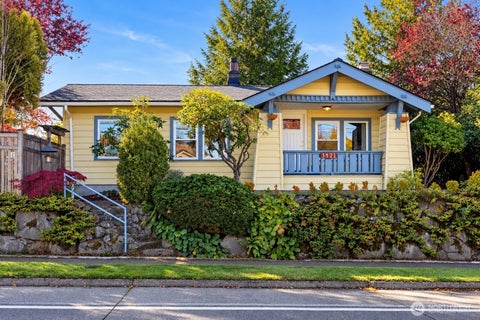 Photo of 3421 SW Trenton Street, Seattle, WA 98126 (MLS # 2592291)
