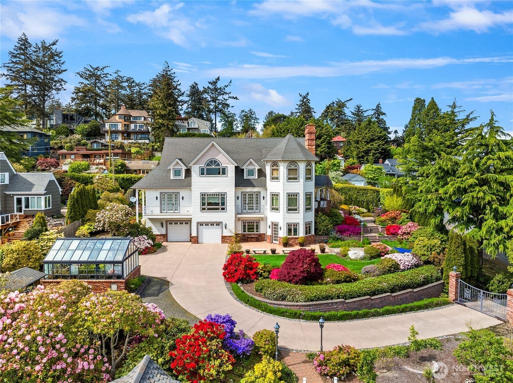 Photo of 1107 Madison Street, Port Townsend, WA 98368 (MLS # 2553438)