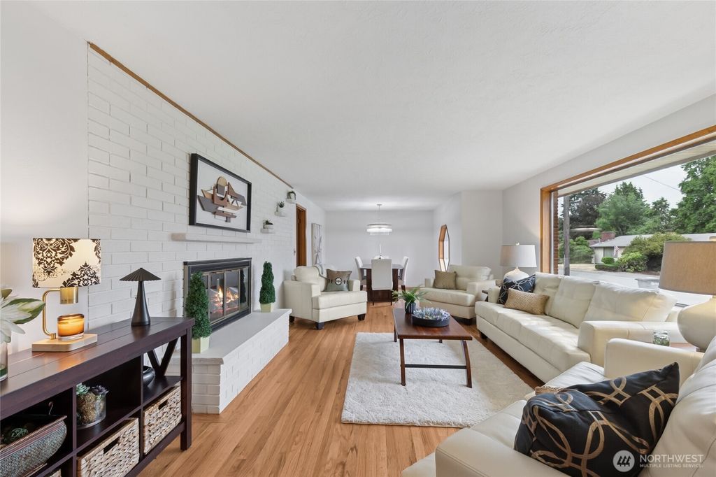 Photo of 16800 4th Avenue S, Burien, WA 98148 (MLS # 2421857)