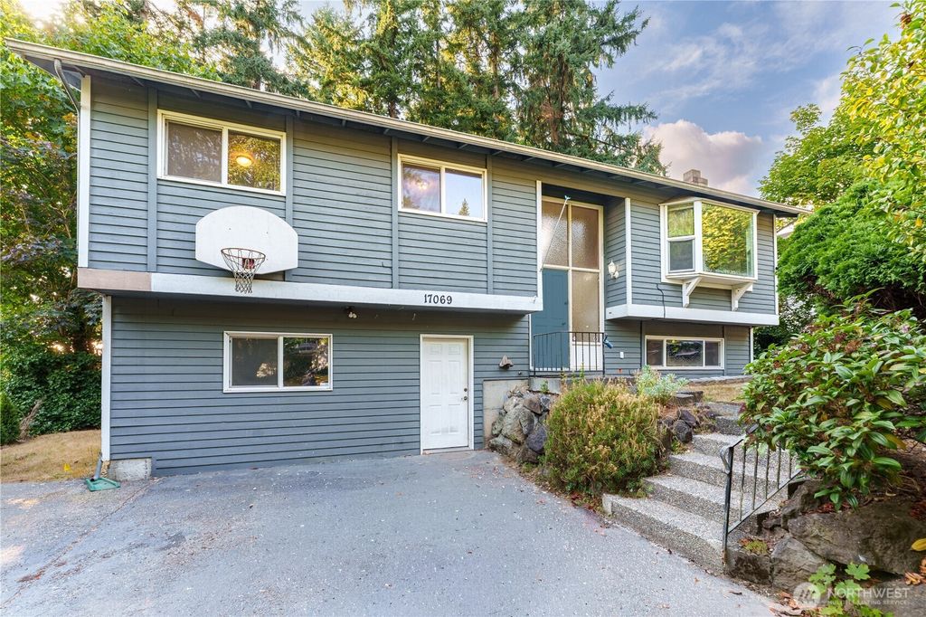 Photo of 17069 142nd Place NE, Woodinville, WA 98072 (MLS # 2397429)