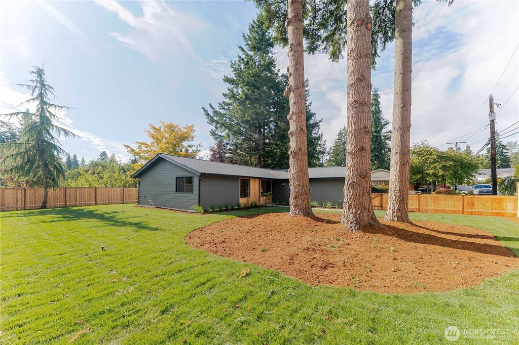 Photo of 6133 NE 200th Street, Kenmore, WA 98028 (MLS # 2445779)