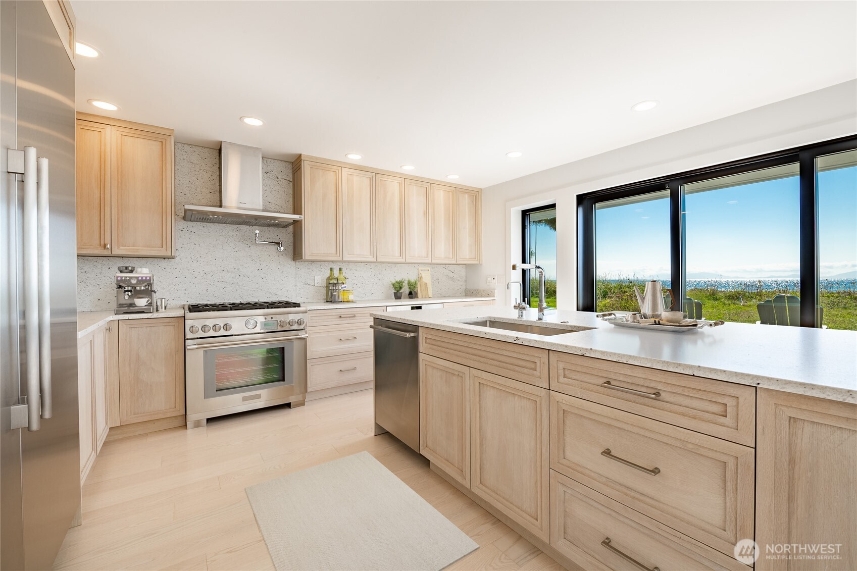 Point Roberts, Washington, 98281, United States, 3 Bedrooms Bedrooms, ,3 BathroomsBathrooms,Residential,Active,2035109