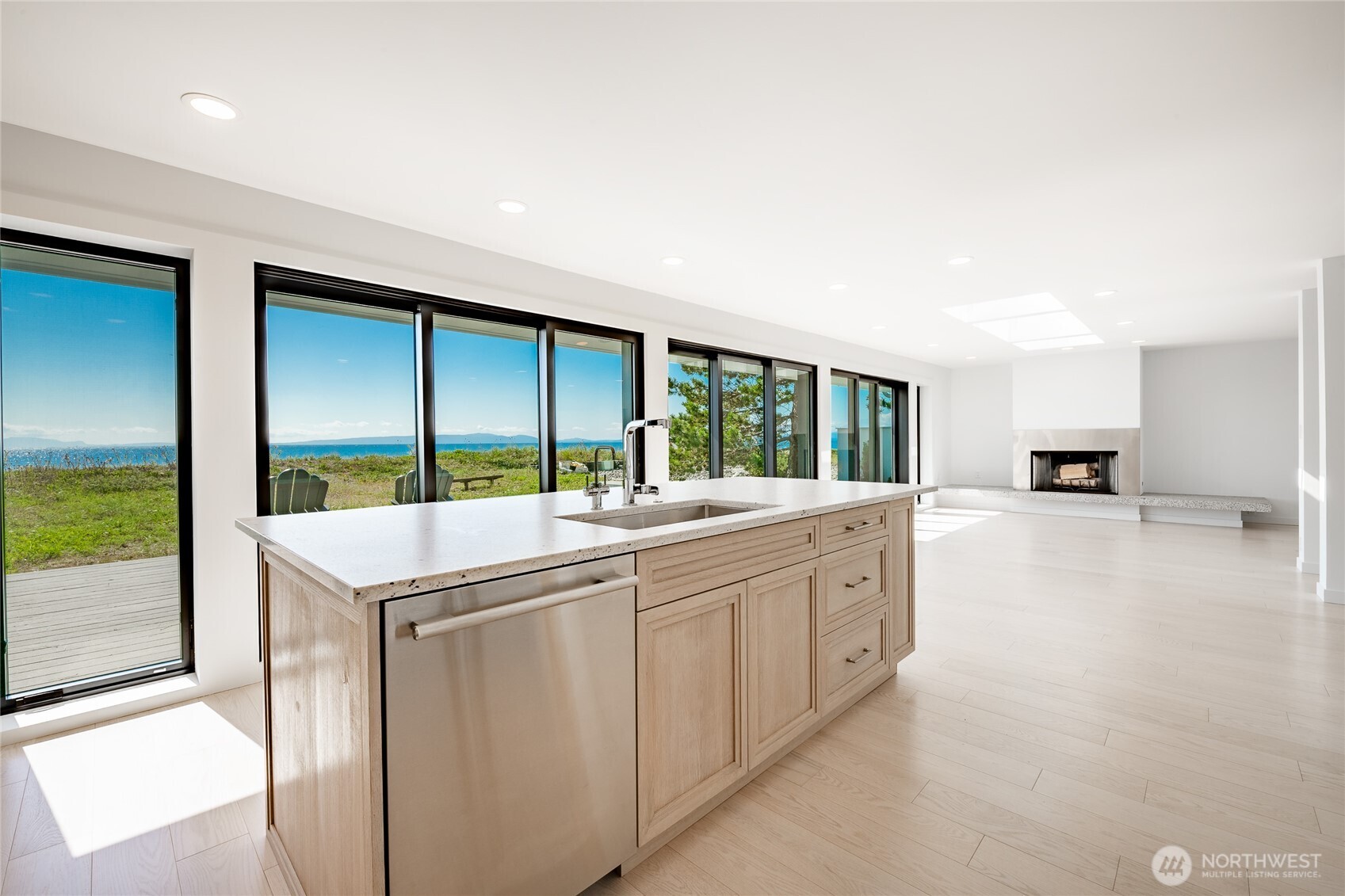 Point Roberts, Washington, 98281, United States, 3 Bedrooms Bedrooms, ,3 BathroomsBathrooms,Residential,Active,2035109