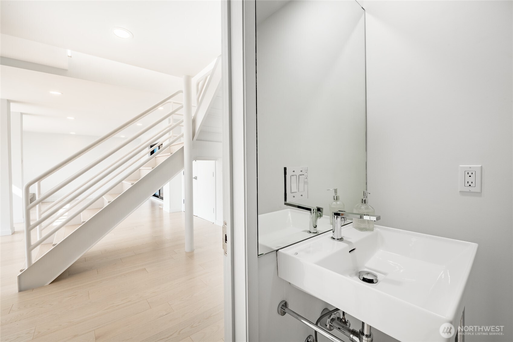 Point Roberts, Washington, 98281, United States, 3 Bedrooms Bedrooms, ,3 BathroomsBathrooms,Residential,Active,2035109