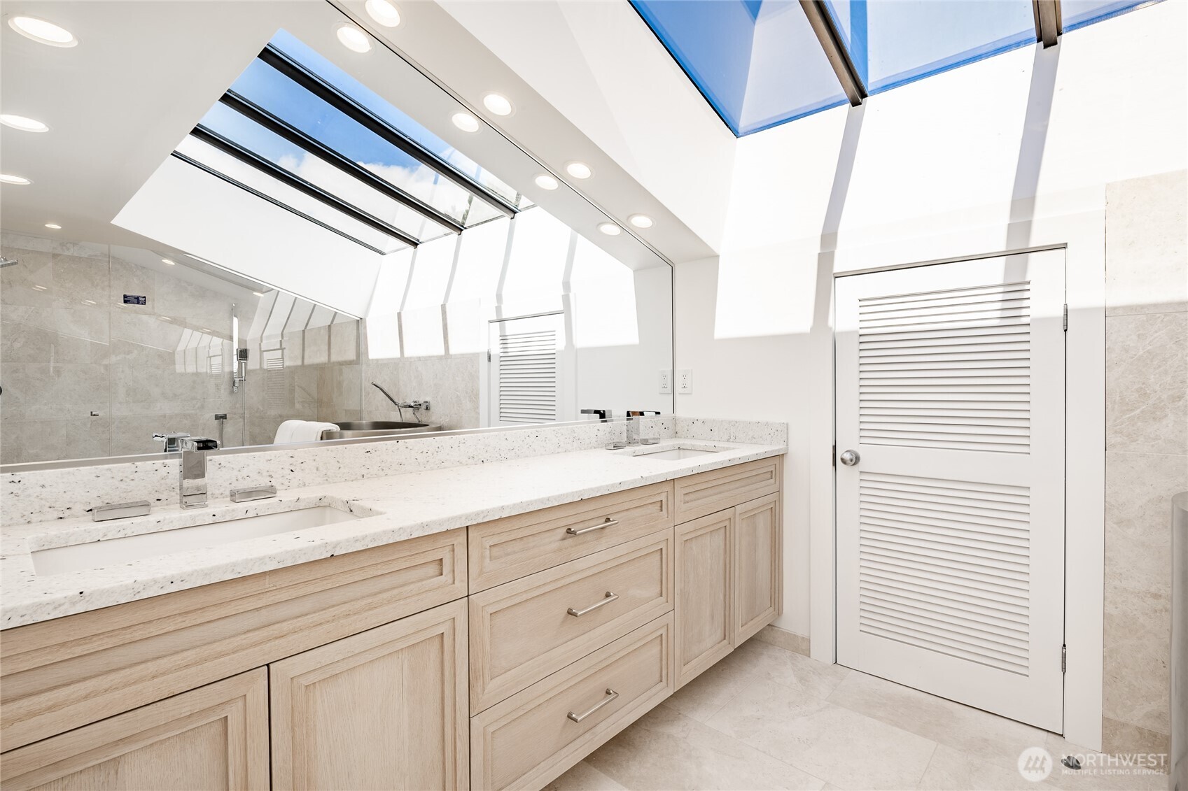 Point Roberts, Washington, 98281, United States, 3 Bedrooms Bedrooms, ,3 BathroomsBathrooms,Residential,Active,2035109
