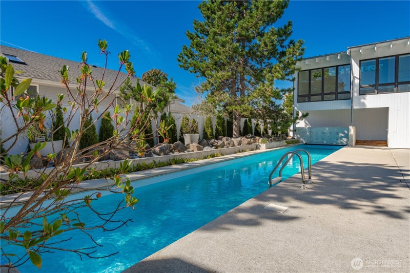 1613 Edwards Drive