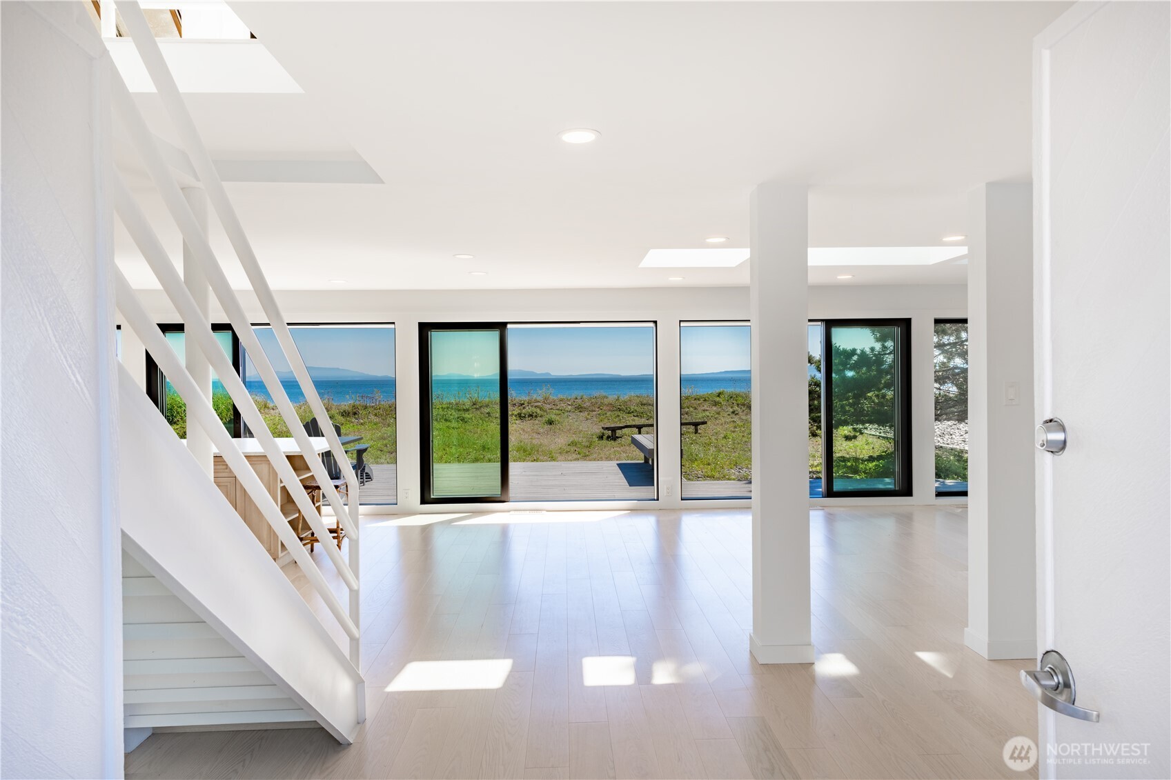 Point Roberts, Washington, 98281, United States, 3 Bedrooms Bedrooms, ,3 BathroomsBathrooms,Residential,Active,2035109
