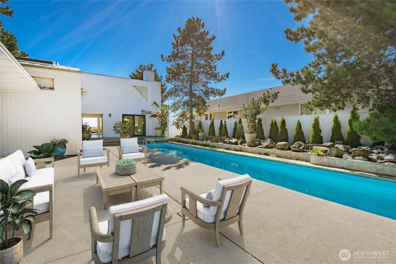 1613 Edwards Drive