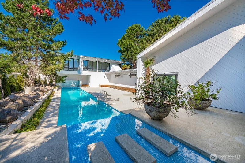 1613 Edwards Drive
