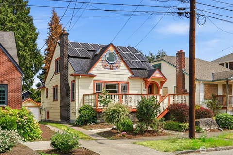 Photo of 2316 41st Avenue SW, Seattle, WA 98116 (MLS # 2559758)