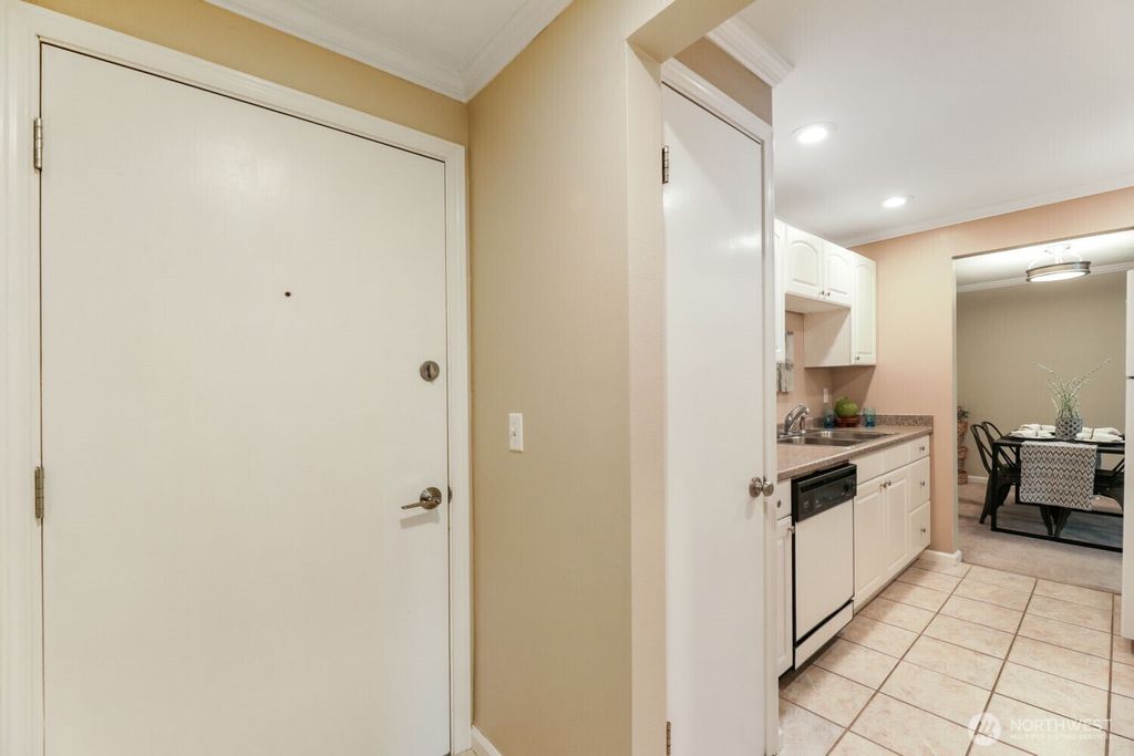 Photo of 9900 NE 124th Street #1306, Kirkland, WA 98034 (MLS # 2519664)