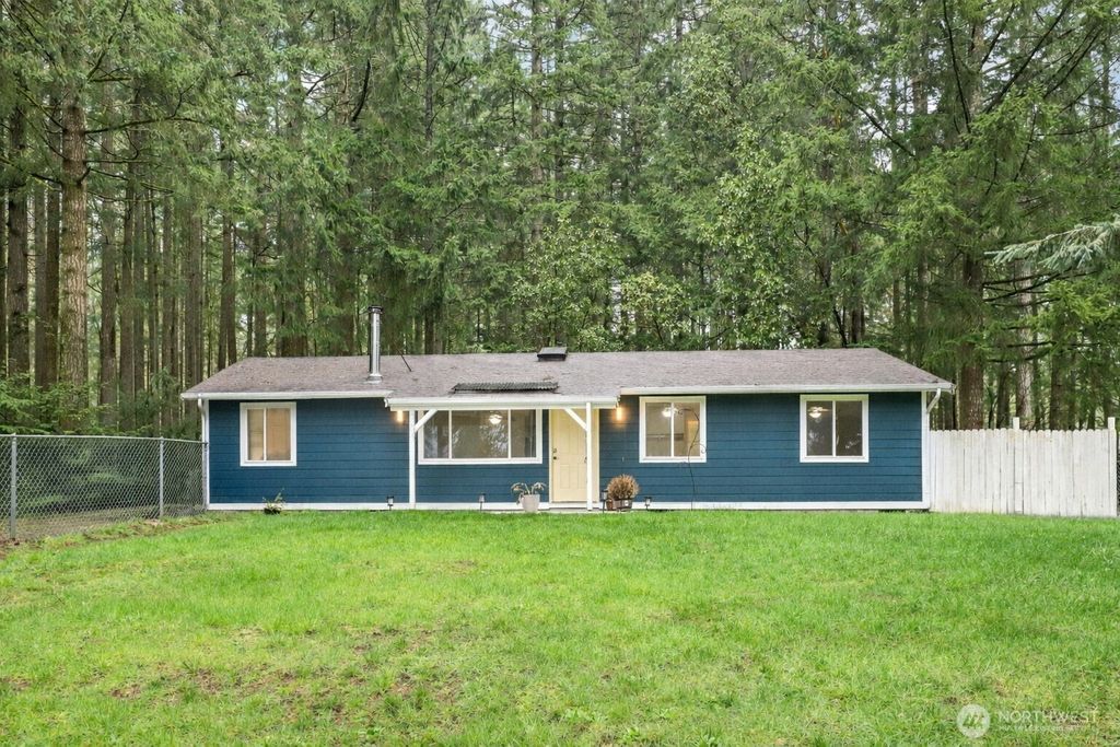 Photo of 845 SW Shannon Drive, Port Orchard, WA 98367 (MLS # 2483797)