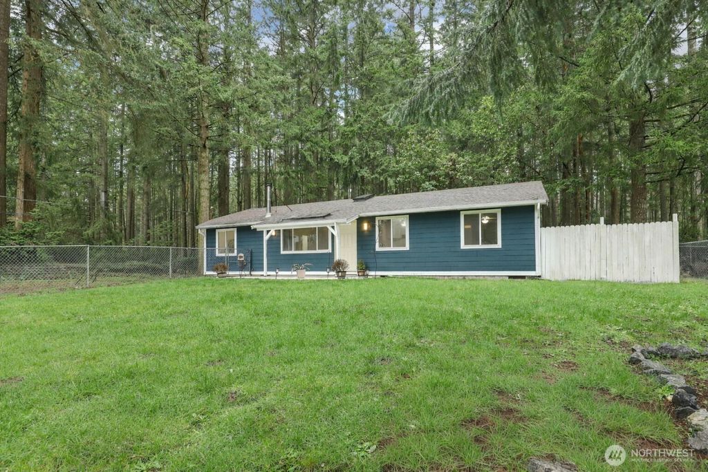 Photo of 845 SW Shannon Drive, Port Orchard, WA 98367 (MLS # 2483797)