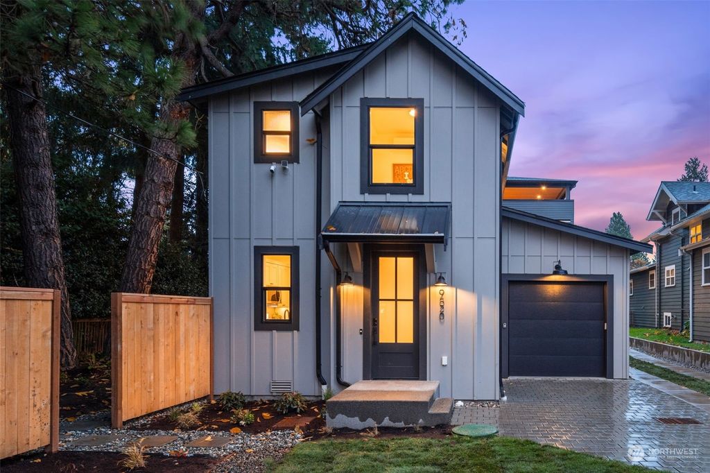 Photo of 9520 14th Avenue NW, Seattle, WA 98117 (MLS # 2179081)