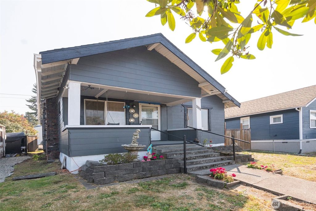 Photo of 1111 Maple Street, Everett, WA 98201 (MLS # 2428166)