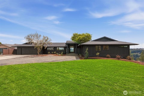 Photo of 226 High Drive, Spokane, WA 99203 (MLS # 2553903)
