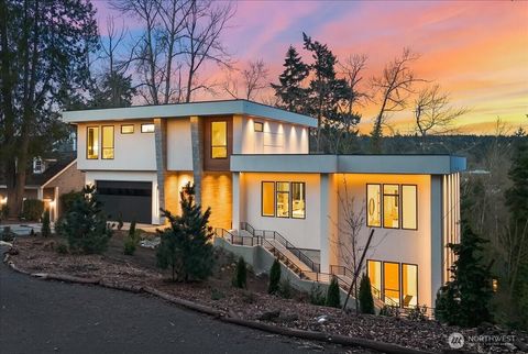 3806 95th Avenue NE Yarrow Point WA 98004