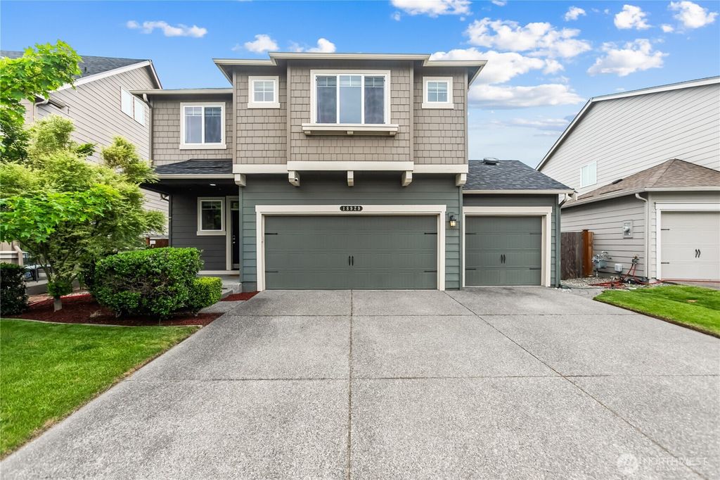 Photo of 18929 110th Avenue Ct E, Puyallup, WA 98374 (MLS # 2517626)