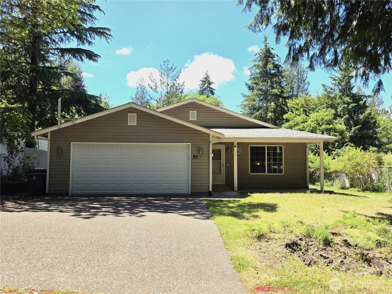 51 SE Cabana Avenue