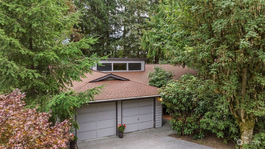 Photo of 18704 129th Court NE, Bothell, WA 98011 (MLS # 2000423)