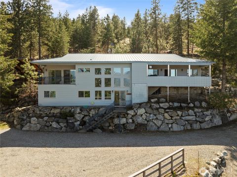 Photo of 985 Guffy Road, Chelan, WA 98816 (MLS # 2353212)