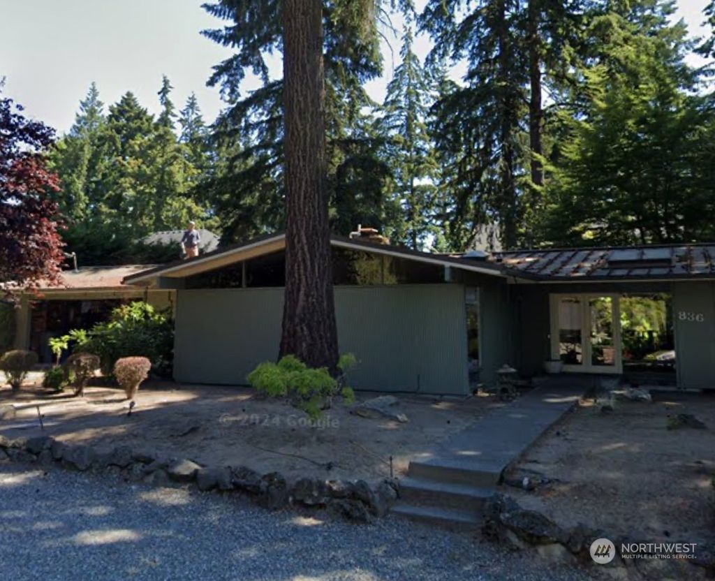 Photo of 836 130th Avenue NE, Bellevue, WA 98005 (MLS # 2301095)