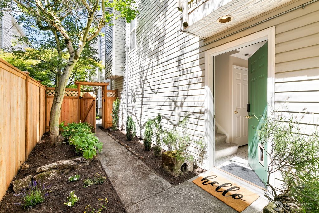 Photo of 6537 5th Avenue NE #B, Seattle, WA 98115 (MLS # 2381994)