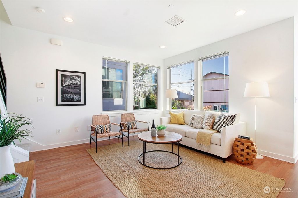 Photo of 1224 N Northgate Way, Seattle, WA 98133 (MLS # 2178679)