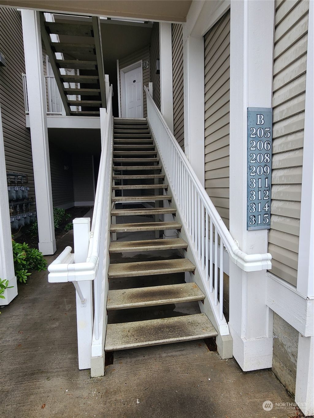 Photo of 14714 Admiralty Way #B 208, Lynnwood, WA 98087 (MLS # 2252782)