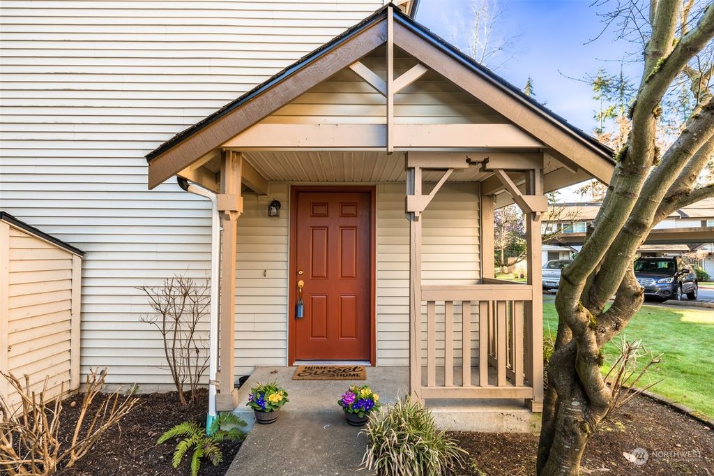 Photo of 15600 116th Avenue NE #I-1, Bothell, WA 98011 (MLS # 2028868)