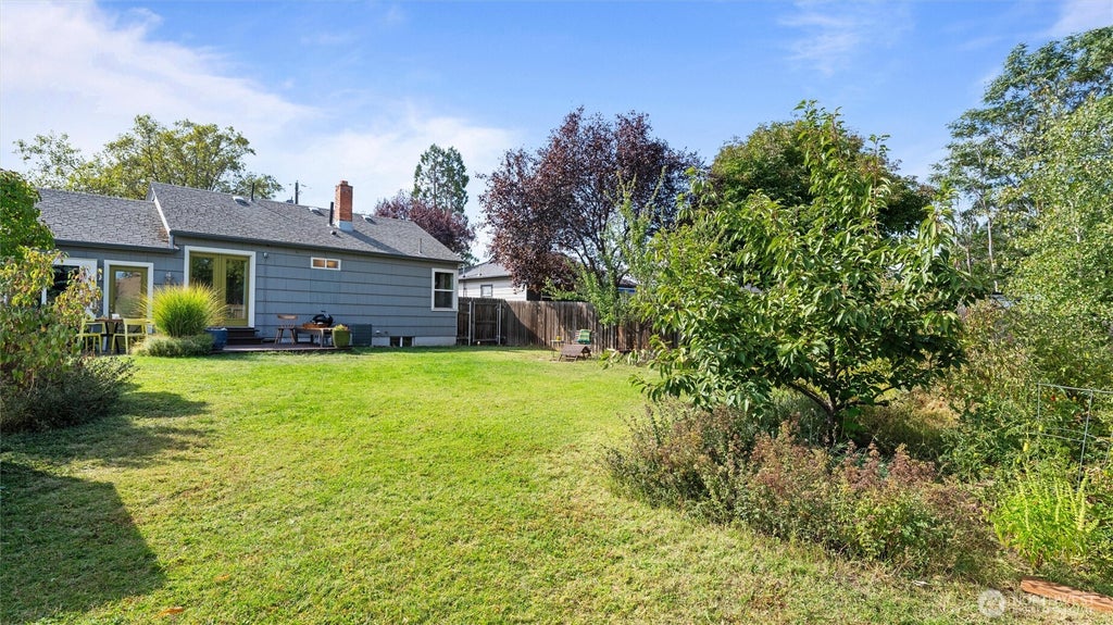 Photo of 1533 Defense Avenue, Walla Walla, WA 99362 (MLS # 2586565)