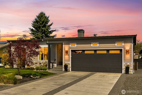 Photo of 8248 Cowichan Road, Blaine, WA 98230 (MLS # 2510343)