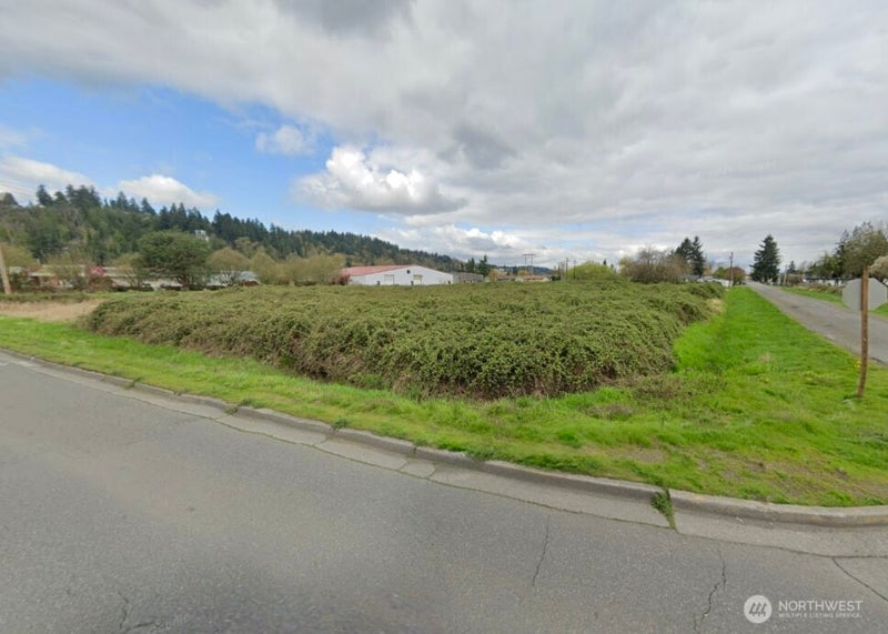 415 Tacoma Boulevard