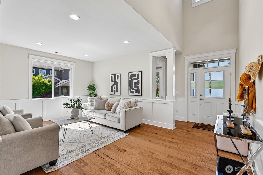 Photo of 22907 SE 52nd Street, Issaquah, WA 98029 (MLS # 2530487)