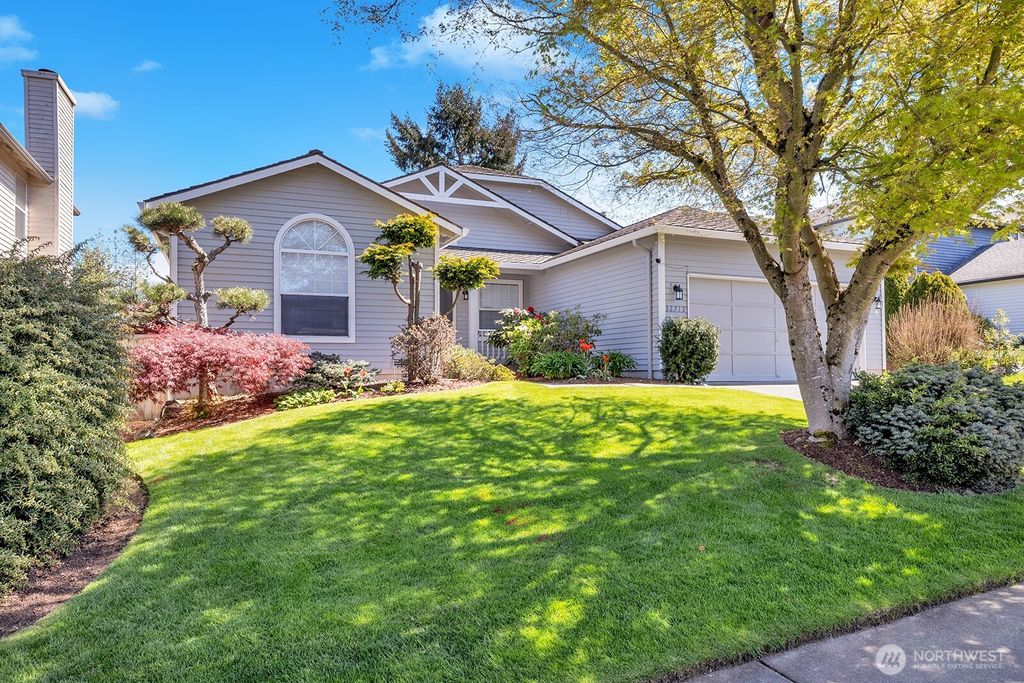 Photo of 32712 20th Avenue SW, Federal Way, WA 98023 (MLS # 2361542)