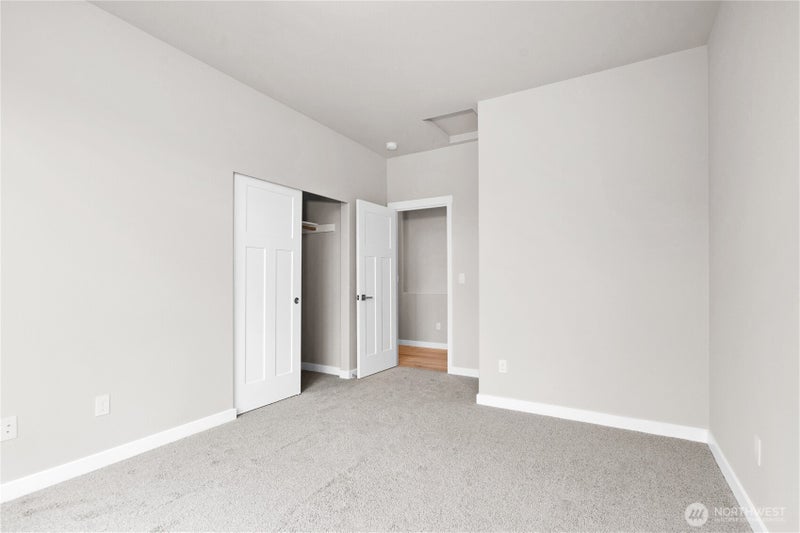 9628 7th Way SE