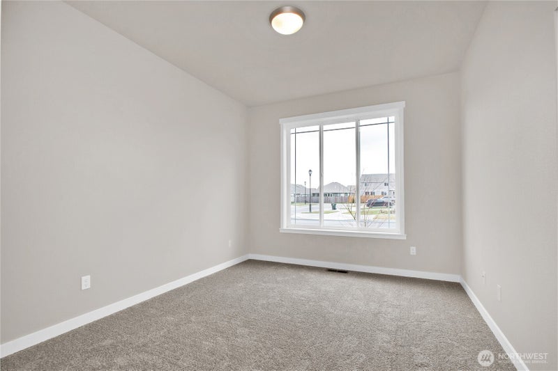 9628 7th Way SE