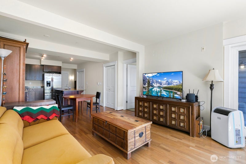 699 John Street 516