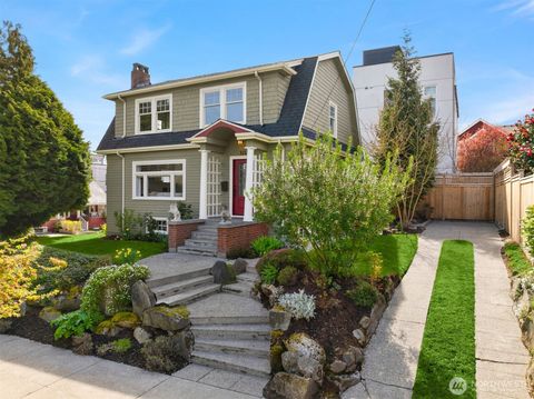 Photo of 521 N 47th Street, Seattle, WA 98103 (MLS # 2503918)