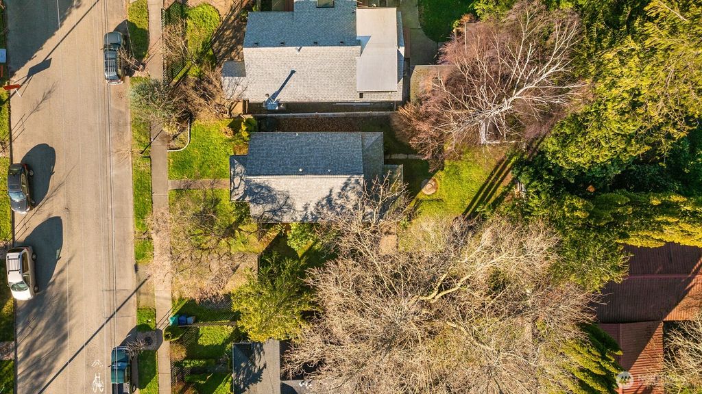 Photo of 7950 Maple Avenue SE, Snoqualmie, WA 98065 (MLS # 2469740)