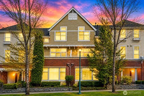 Photo of 1439 Huckleberry Cir, Issaquah, WA 98029 (MLS # 2503258)