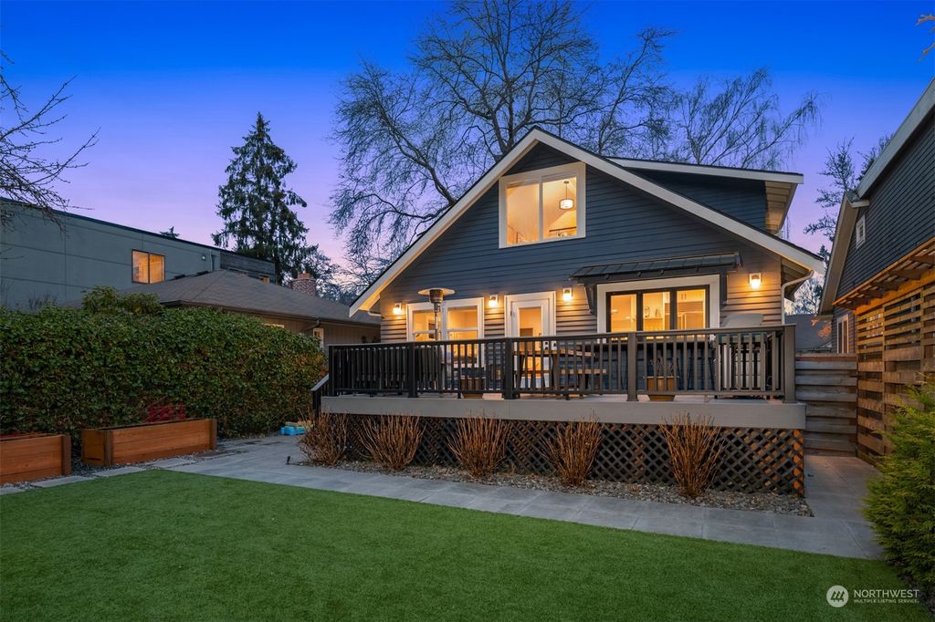 Photo of 185 36th Avenue E, Seattle, WA 98112 (MLS # 2032503)