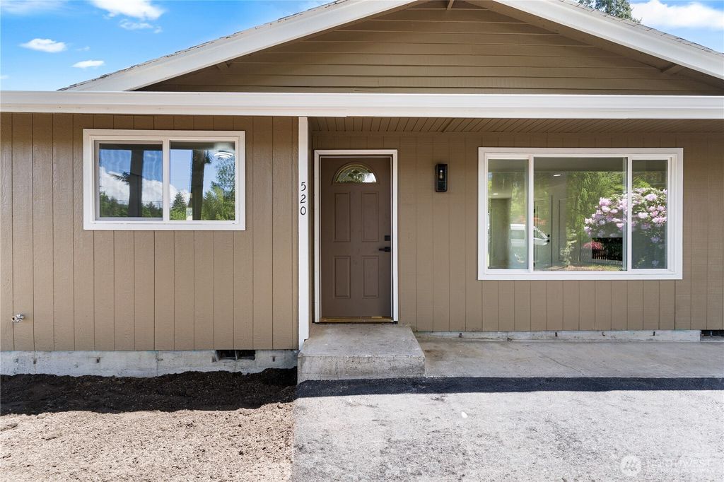 Photo of 520 Commercial Avenue, Darrington, WA 98241 (MLS # 2379977)