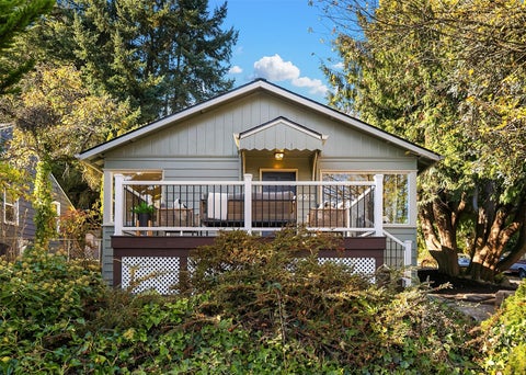 Photo of 9023 20th Avenue NE, Seattle, WA 98115 (MLS # 2596766)